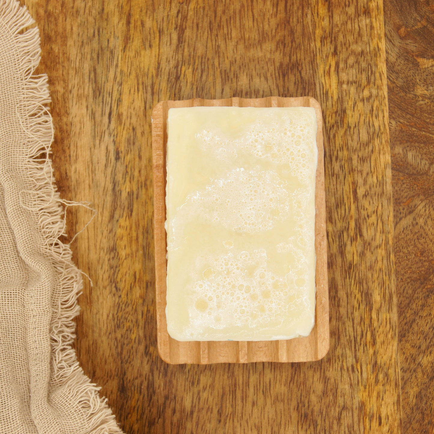 Love the Lakes Earth Savers 100% Natural Solid Shampoo Bar