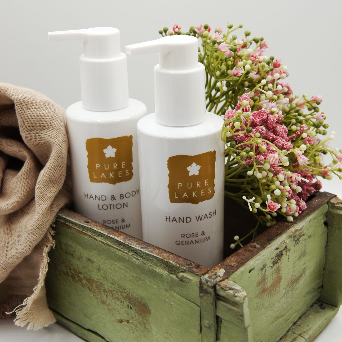 Pure Lakes Hand Wash (2 Fragrances)