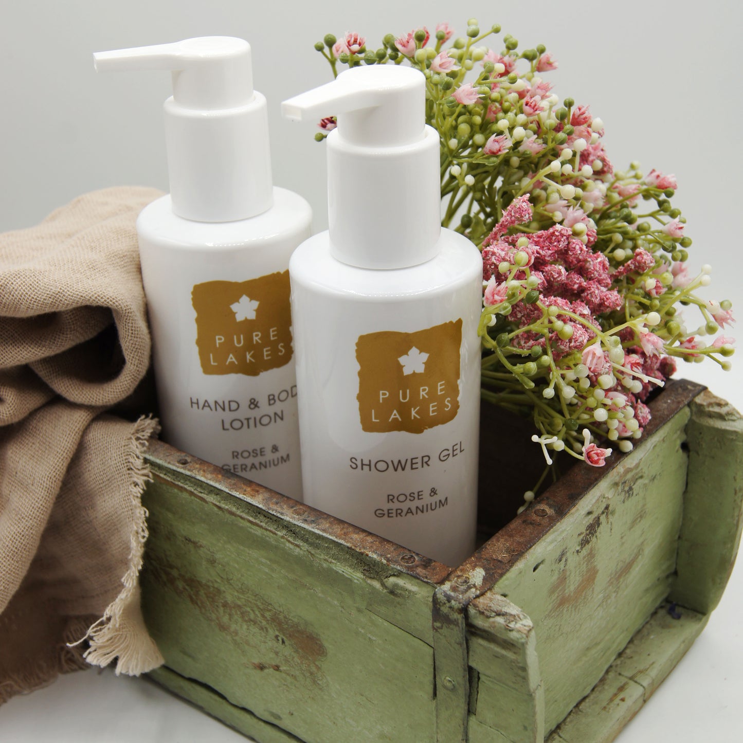 Pure Lakes Shower Gel (4 Fragrances)