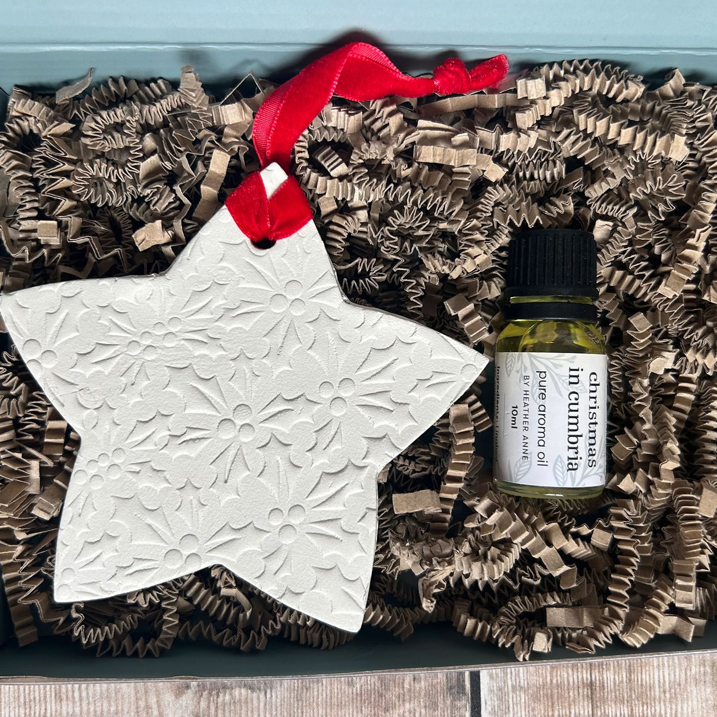 Cornucopia Christmas Clay Hanging Diffuser Gift Set