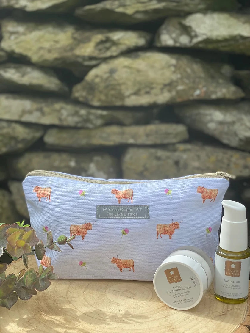 Rebecca Cropper Highland Cow Cosmetic Bag